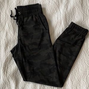 Camo athletic joggers Size XS